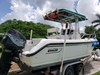 Boston Whaler 215 Outrage